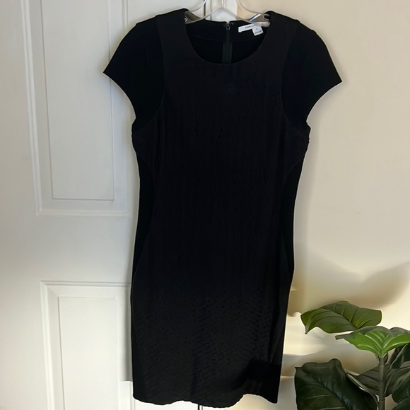 Diane Von Furstenberg Black Pepe Knit Eyelet Dress Size 6 - Picture 6 of 13